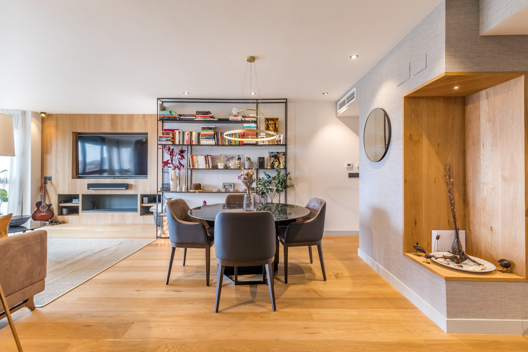 Cesar manrique, 1 01