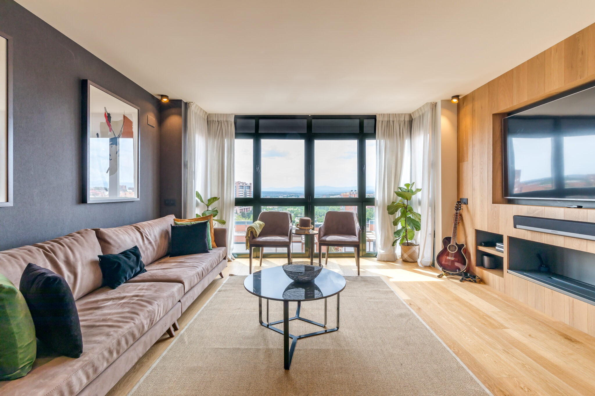 Cesar manrique, 1 09